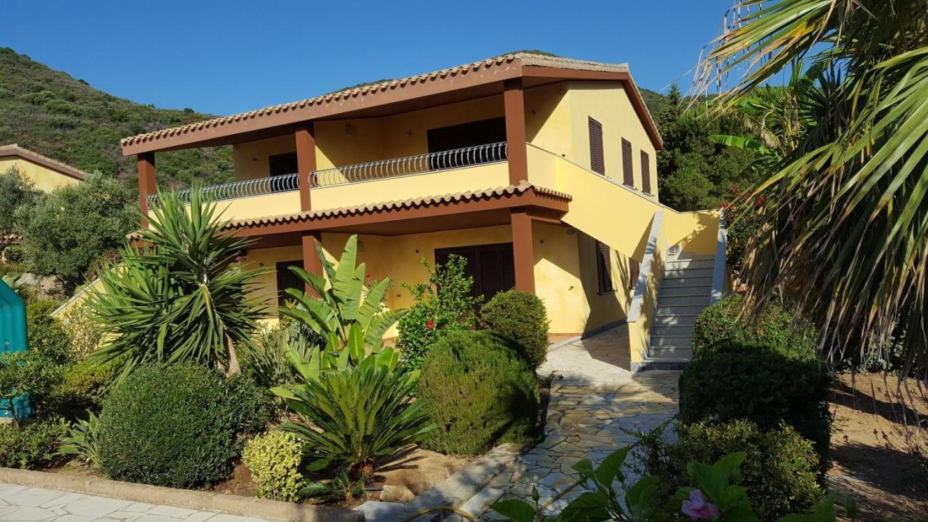 Appartamento In Splendido E Riservato Villaggio, Marina Di Tertenìa Екстериор снимка