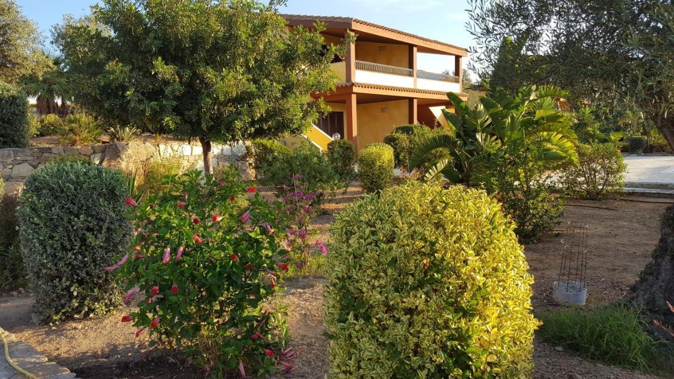 Appartamento In Splendido E Riservato Villaggio, Marina Di Tertenìa Екстериор снимка