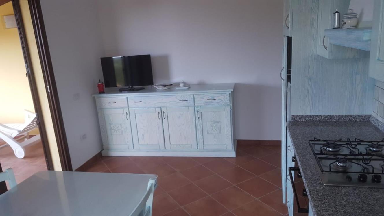 Appartamento In Splendido E Riservato Villaggio, Marina Di Tertenìa Екстериор снимка